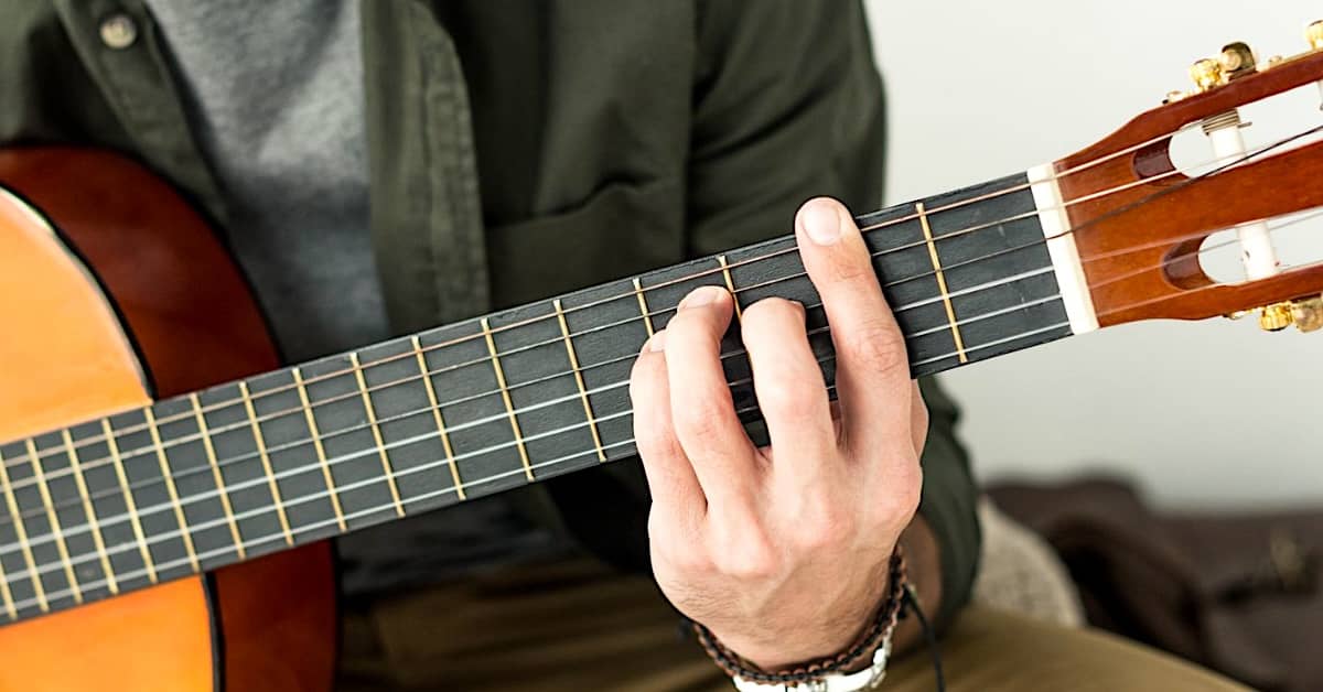 adrian curran guitars how to play a barre chord